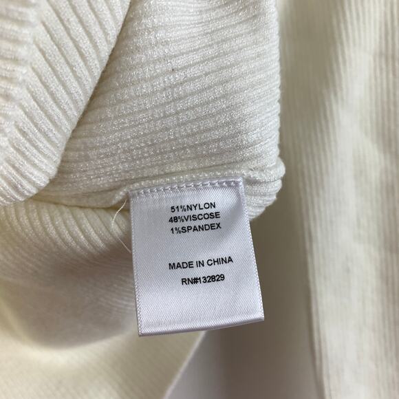 NWT Lovers + Friends Niko Keyhole Cutout Mock Turtleneck Sweater Ivory Large - Picture 8 of 9